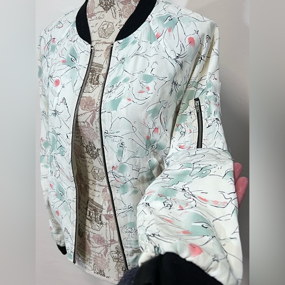 SANCTUARY Cream graphic bomber jacket size XS. - Picture 2 of 13